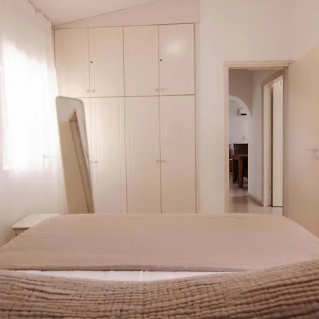 Phaedrus Living: Nerina Modern Flat Daire *