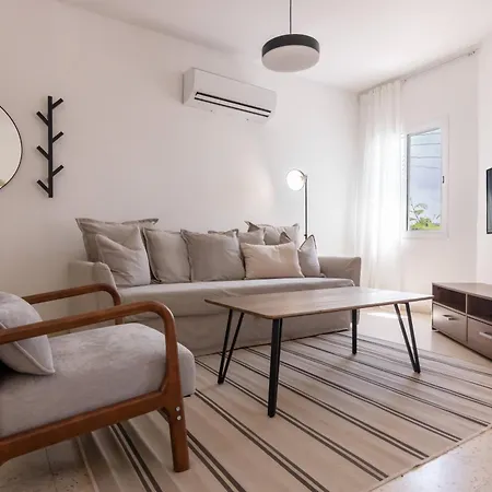 Phaedrus Living: Nerina Modern Flat Апартаменты *